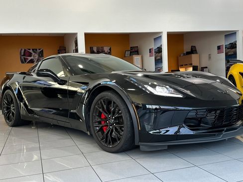 Used 2016 Chevrolet Corvette Z06 w/ 2LZ Preferred Equipment Group image 2
