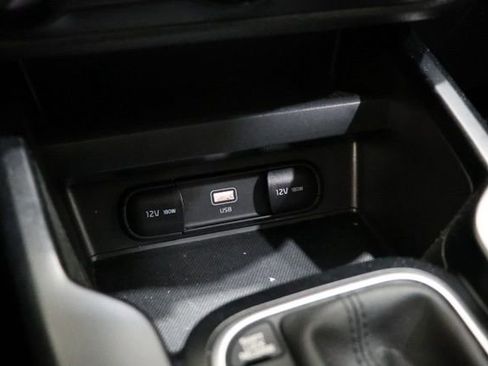 Used 2025 Kia Soul LX FWD image 27