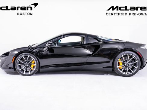 Used 2025 McLaren Artura Spider image 3