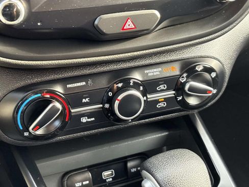 Used 2020 Kia Soul LX image 32