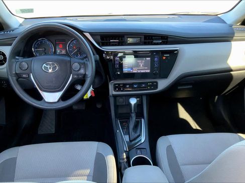 Used 2017 Toyota Corolla LE FWD image 14