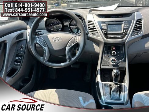 Used 2016 Hyundai Elantra SE w/ Option Group 02 FWD image 15