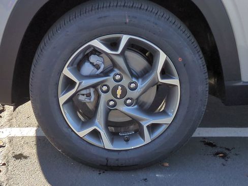 New 2026 Chevrolet Trax LT w/ Driver Confidence Package image 19