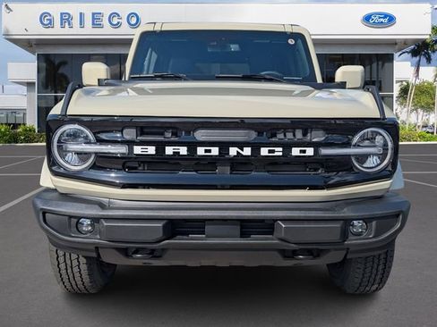 New 2025 Ford Bronco Outer Banks image 2