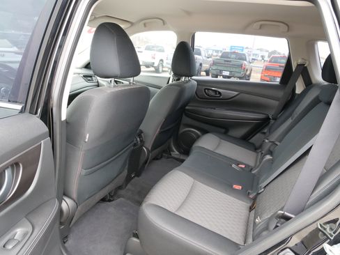 Used 2020 Nissan Rogue S image 15