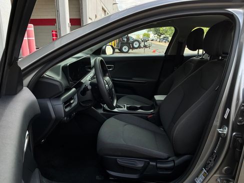 Used 2025 Kia K4 FWD image 10