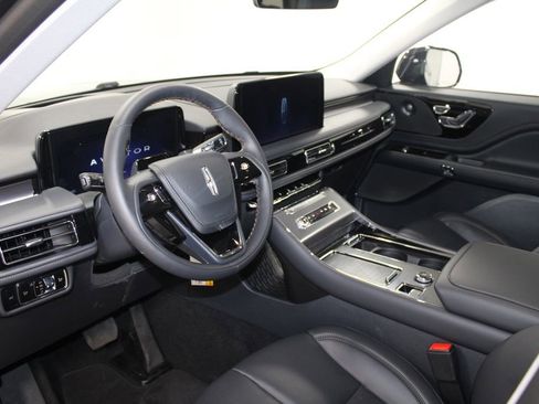 New 2025 Lincoln Aviator 2WD w/ Jet Appearance Package image 18
