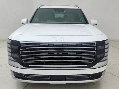 Used 2026 Hyundai Palisade Calligraphy image 2