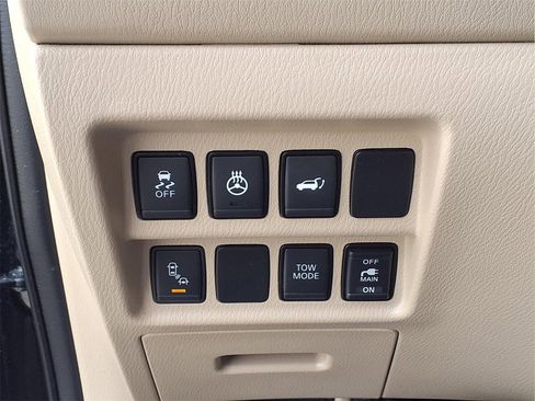 Used 2020 Nissan Pathfinder SL image 20