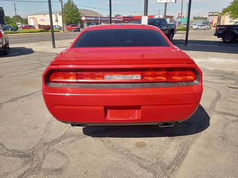 Used 2013 Dodge Challenger R/T RWD image 4
