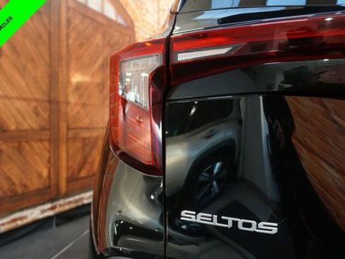 Used 2025 Kia Seltos EX w/ EX Sunroof Package image 79