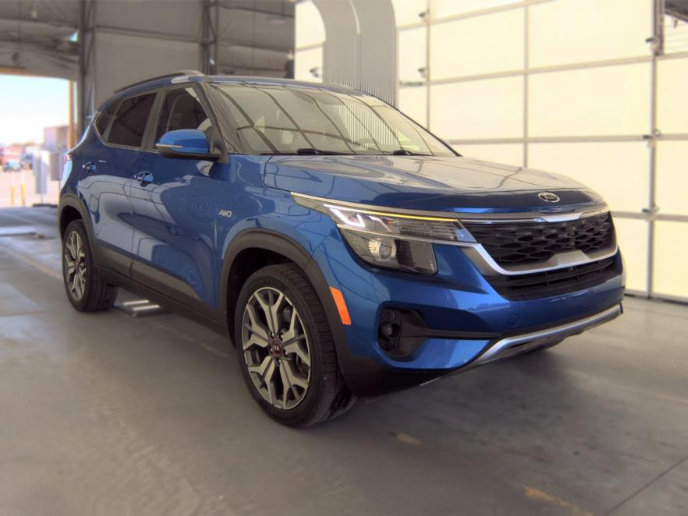 Used 2021 Kia Seltos S AWD/4WD image 2