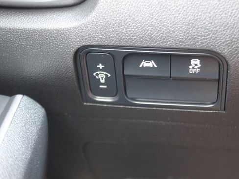 Used 2023 Kia Sorento S w/ Panoramic Sunroof Package AWD/4WD image 19