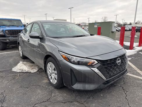 Certified 2025 Nissan Sentra S image 3