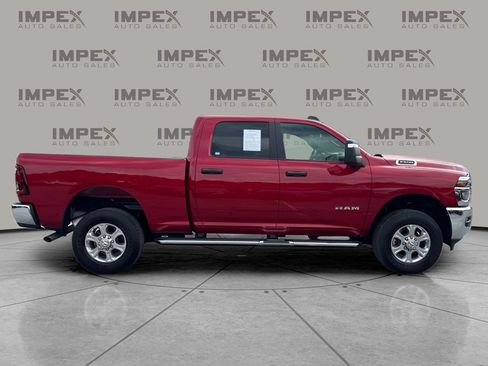 Used 2026 RAM 2500 Big Horn AWD/4WD image 6