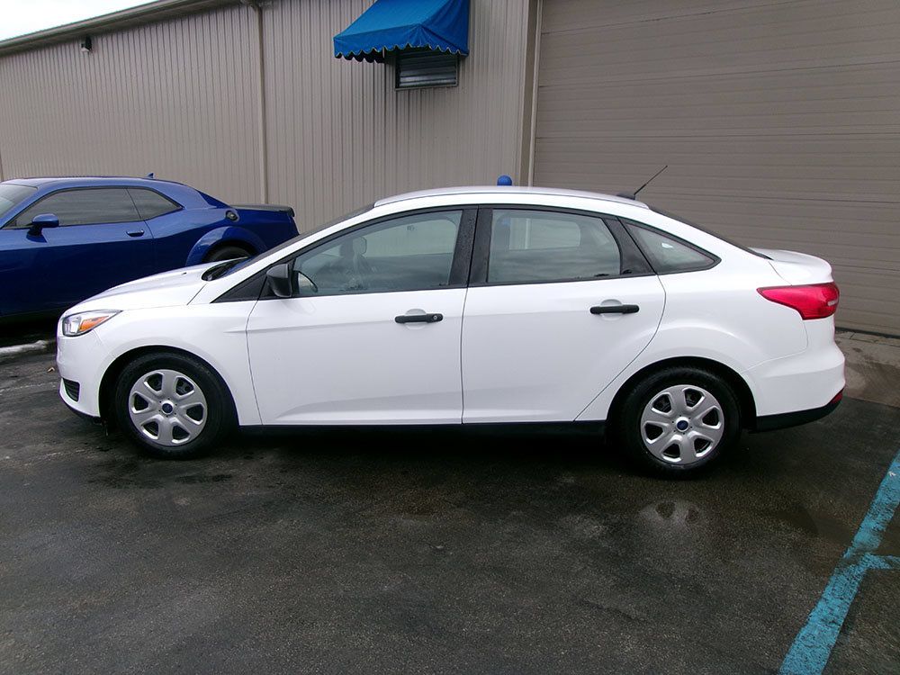 Used 2016 Ford Focus S FWD image 3