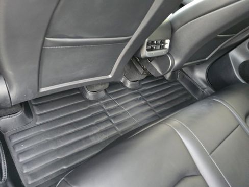 Used 2023 Tesla Model Y Long Range image 27