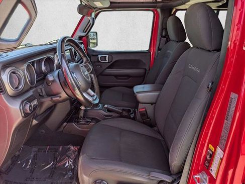 Used 2020 Jeep Wrangler Unlimited Sahara AWD/4WD image 15