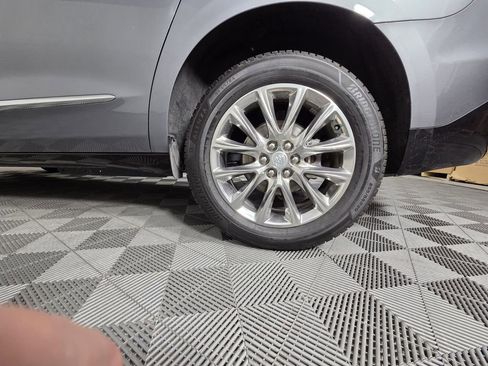 Used 2019 Buick Enclave Essence image 20