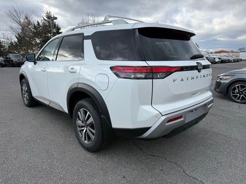 New 2025 Nissan Pathfinder SL image 7