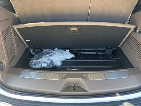 Used 2025 GMC Yukon Denali w/ Denali Reserve Package image 33