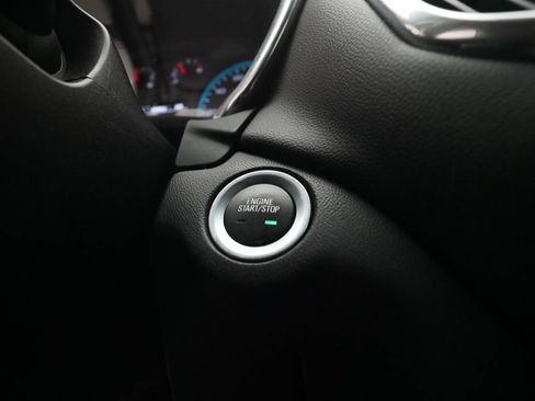 Used 2018 Chevrolet Equinox LT AWD/4WD image 31