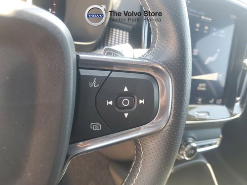 Used 2020 Volvo XC40 T5 R-Design AWD/4WD image 18