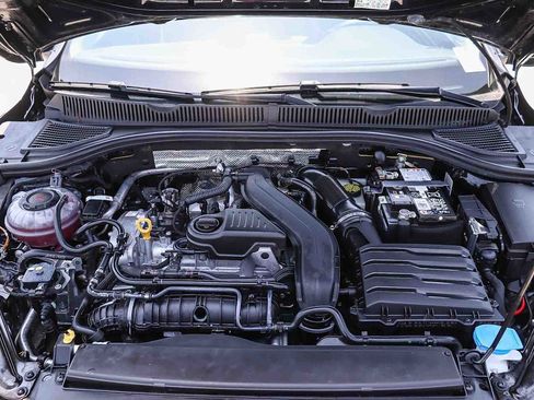 Certified 2025 Volkswagen Jetta SE FWD image 29