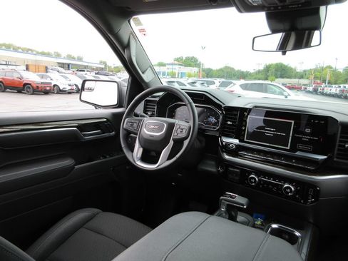 Used 2025 GMC Sierra 1500 Elevation w/ Preferred Package AWD/4WD image 26