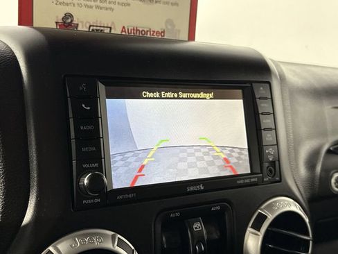 Used 2016 Jeep Wrangler Unlimited Sahara w/ Max Tow Package image 16