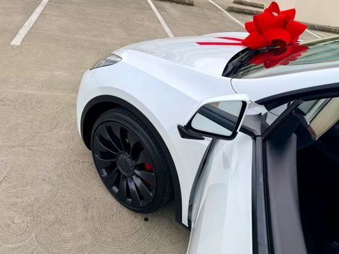 Used 2022 Tesla Model Y Performance AWD/4WD image 48