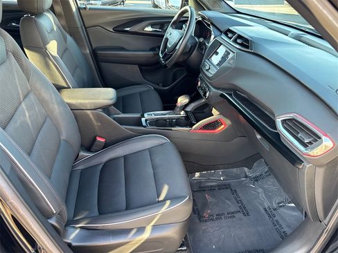 Used 2022 Chevrolet TrailBlazer RS image 16