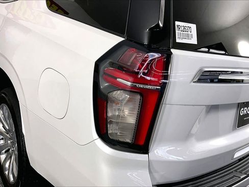 Used 2021 Chevrolet Tahoe Premier w/ Premium Package image 27