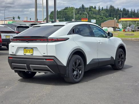 New 2026 Toyota C-HR AWD/4WD image 5