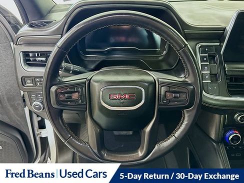 Used 2022 GMC Yukon XL AT4 AWD/4WD image 16