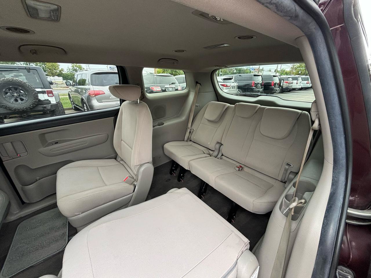 Used 2020 Kia Sedona LX FWD image 14