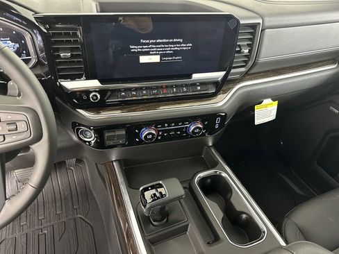 New 2025 GMC Sierra 1500 Elevation w/ Elevation Premium Package image 28