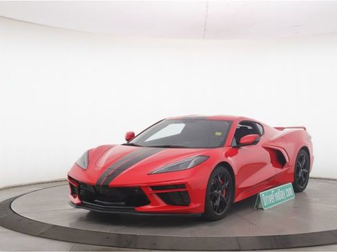 Used 2022 Chevrolet Corvette Stingray Premium Cpe w/ Z51 Performance Package RWD image 10