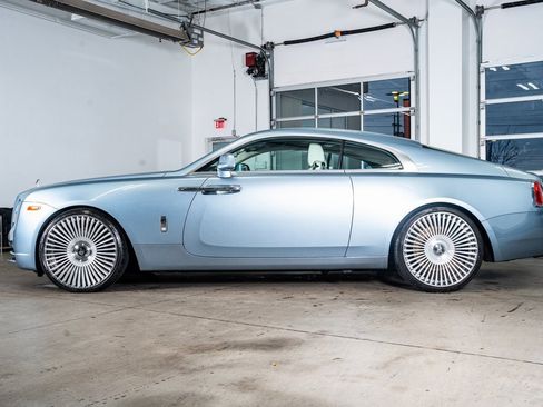 Used 2017 Rolls-Royce Wraith image 9
