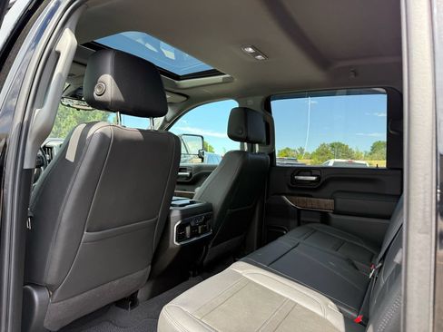 Used 2021 GMC Sierra 3500 Denali w/ Denali Ultimate Package AWD/4WD image 20