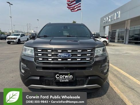 Used 2016 Ford Explorer Limited w/ Equipment Group 301A AWD/4WD image 2