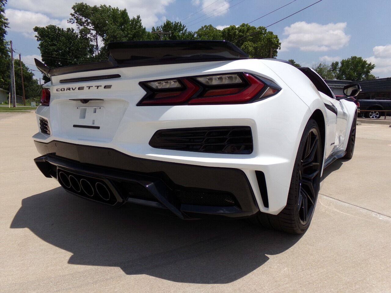 Used 2023 Chevrolet Corvette Z06 w/ Stealth Interior Trim Package RWD image 36
