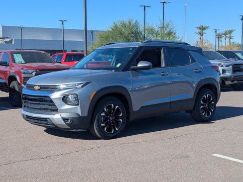 Certified 2023 Chevrolet TrailBlazer LT image 2