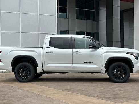 New 2026 Toyota Tundra Limited AWD/4WD image 3