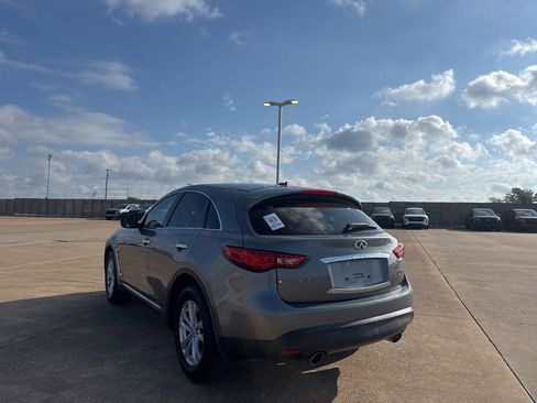 Used 2017 INFINITI QX70 2WD image 15