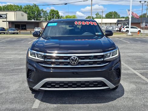 Used 2023 Volkswagen Atlas Cross Sport SE AWD/4WD image 3