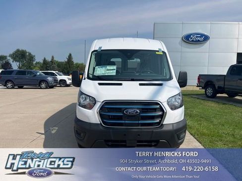 New 2023 Ford E-Transit Medium Roof image 8