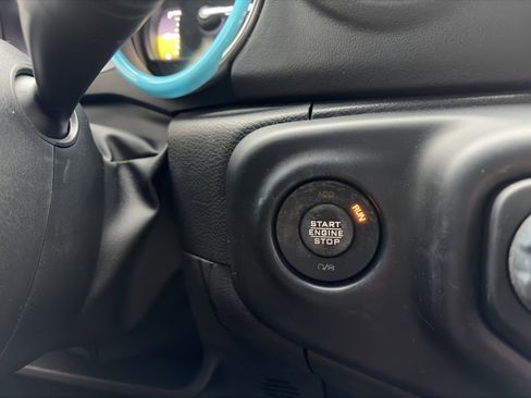 Used 2023 Jeep Wrangler Unlimited Sahara w/ Cold Weather Group image 29