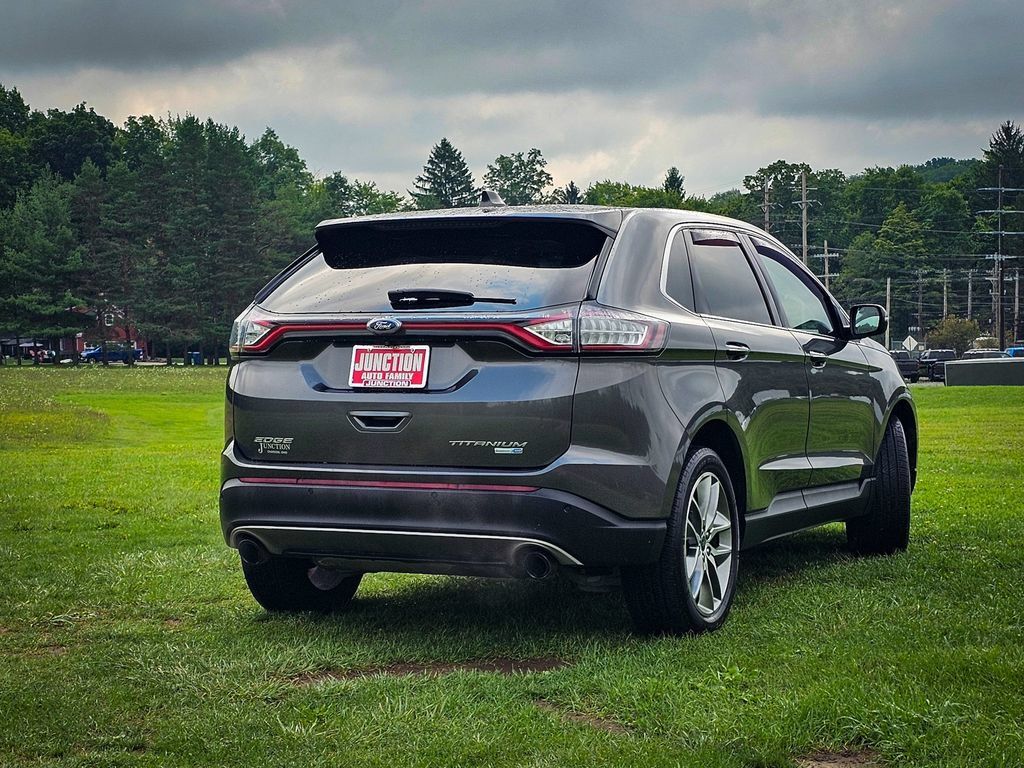 Used 2017 Ford Edge Titanium w/ Technology Package AWD/4WD image 3