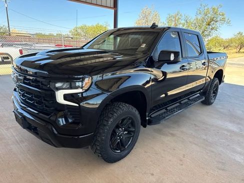 Used 2022 Chevrolet Silverado 1500 LT Trail Boss w/ LT Trail Boss Premium Package AWD/4WD image 3